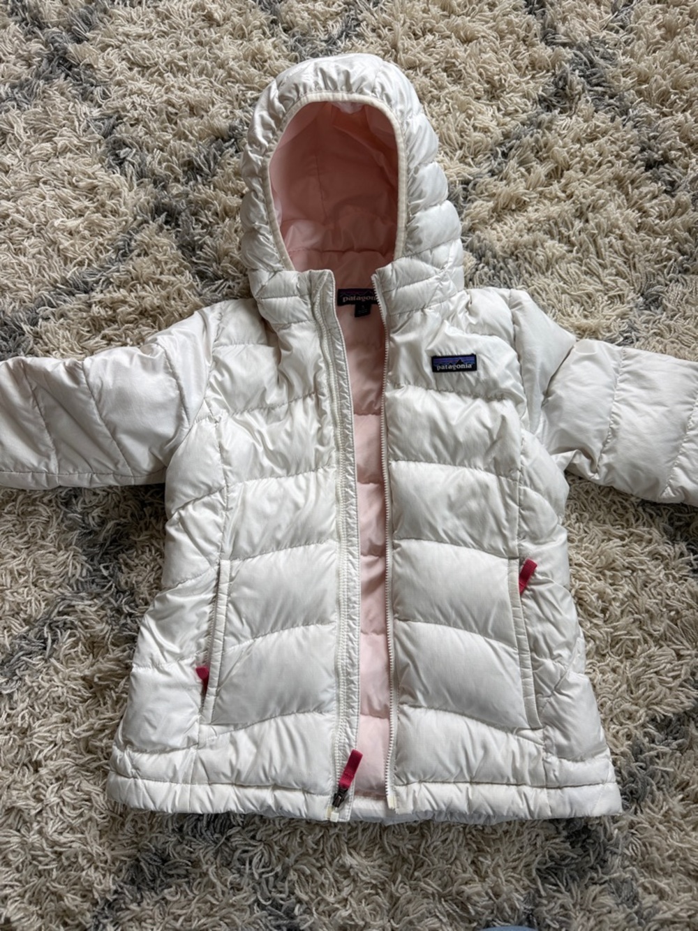 Patagonia White Girls Hooded Puffer Jacket with Pink Lining